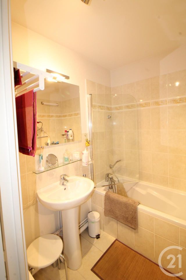 Afficher la photo en grand Appartement T3 à vendre - 3 pièces - 73.55 m2 - FALAISE - 14 - BASSE-NORMANDIE - Century 21 Cabinet De Loynes