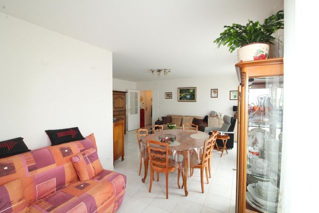 Afficher la photo en grand Appartement T3 à vendre - 3 pièces - 73.55 m2 - FALAISE - 14 - BASSE-NORMANDIE - Century 21 Cabinet De Loynes