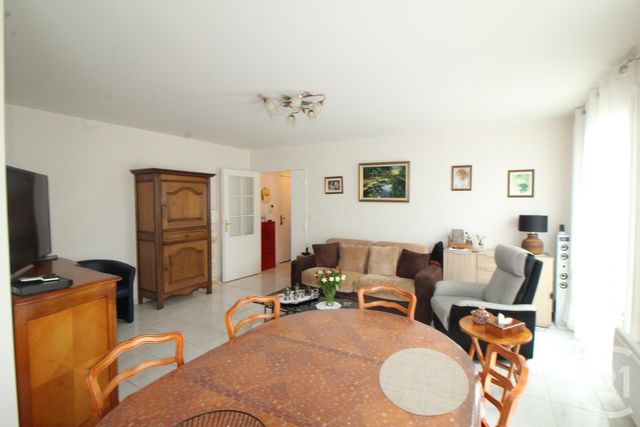Afficher la photo en grand Appartement T3 à vendre - 3 pièces - 73.55 m2 - FALAISE - 14 - BASSE-NORMANDIE - Century 21 Cabinet De Loynes