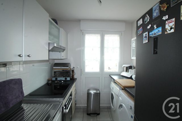 Afficher la photo en grand Appartement T3 à vendre - 3 pièces - 73.55 m2 - FALAISE - 14 - BASSE-NORMANDIE - Century 21 Cabinet De Loynes