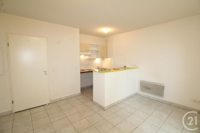 Appartement F2 à louer - 2 pièces - 35.54 m2 - FALAISE - 14 - BASSE-NORMANDIE - Century 21 Cabinet De Loynes