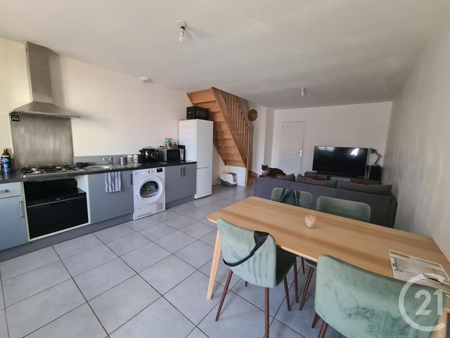 Appartement F3 à louer USSY