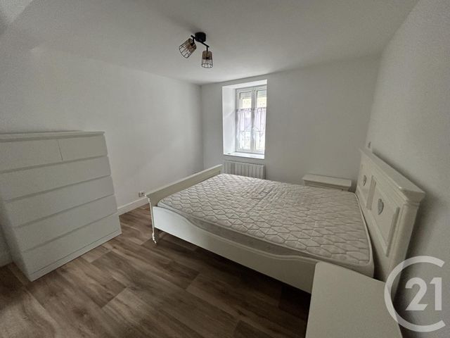 Appartement F2 à louer USSY
