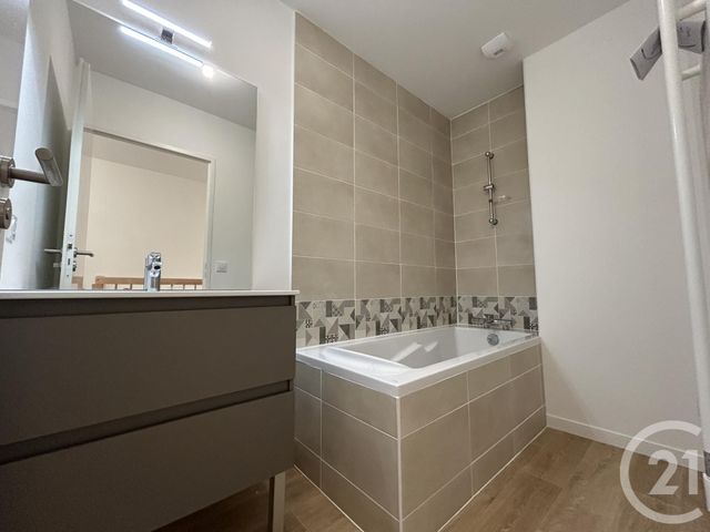 maison à louer - 4 pièces - 83.0 m2 - CORMELLES LE ROYAL - 14 - BASSE-NORMANDIE - Century 21 Cabinet De Loynes