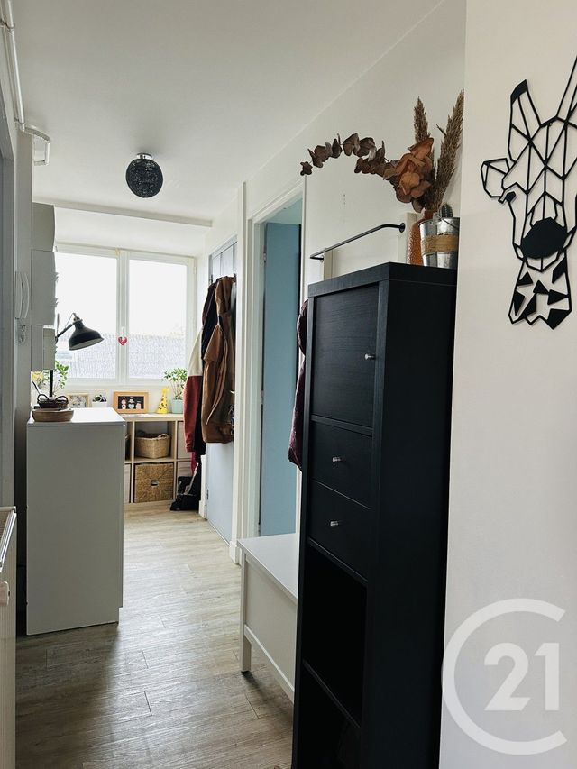 Afficher la photo en grand Appartement F4 à vendre - 12 pièces - 231.77 m2 - FALAISE - 14 - BASSE-NORMANDIE - Century 21 Cabinet De Loynes