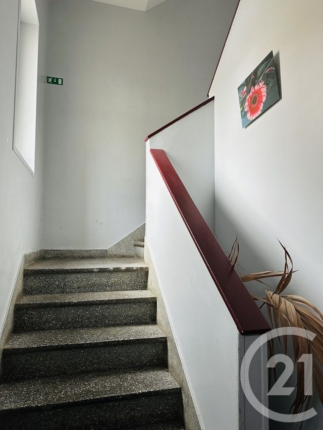 Afficher la photo en grand Appartement F4 à vendre - 12 pièces - 231.77 m2 - FALAISE - 14 - BASSE-NORMANDIE - Century 21 Cabinet De Loynes