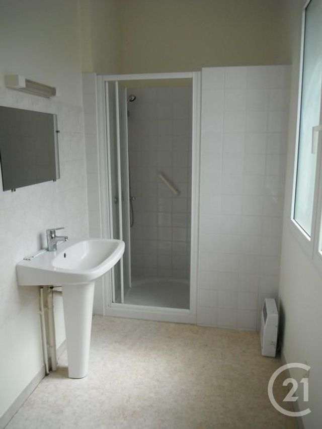 Appartement F2 à louer - 2 pièces - 44.0 m2 - FALAISE - 14 - BASSE-NORMANDIE - Century 21 Cabinet De Loynes