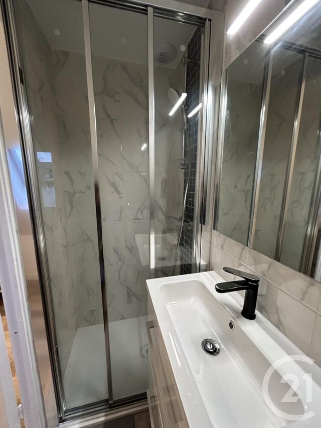 Appartement Duplex à louer - 2 pièces - 23.0 m2 - FALAISE - 14 - BASSE-NORMANDIE - Century 21 Cabinet De Loynes