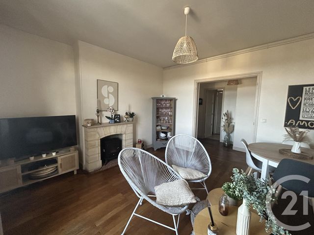 Appartement F4 à louer - 4 pièces - 84.0 m2 - FALAISE - 14 - BASSE-NORMANDIE - Century 21 Cabinet De Loynes