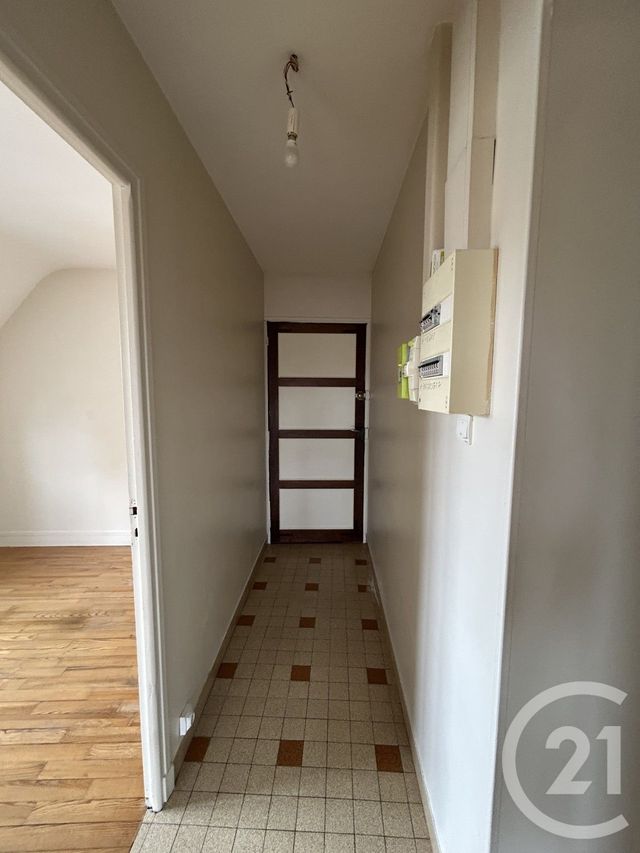 Appartement F3 à louer - 3 pièces - 48.0 m2 - FALAISE - 14 - BASSE-NORMANDIE - Century 21 Cabinet De Loynes