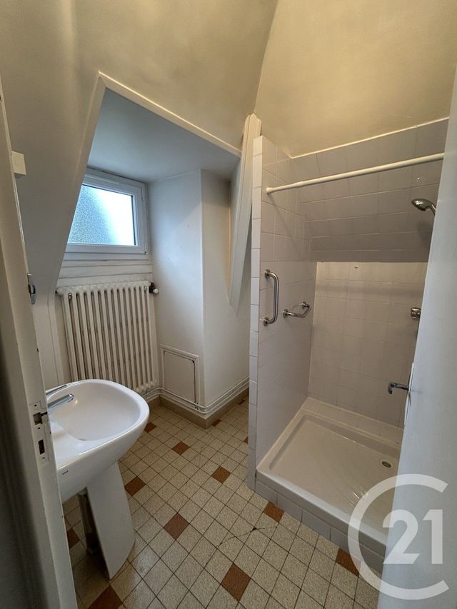 Appartement F3 à louer - 3 pièces - 48.0 m2 - FALAISE - 14 - BASSE-NORMANDIE - Century 21 Cabinet De Loynes