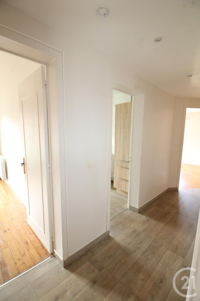 Appartement F3 à louer - 3 pièces - 72.0 m2 - FALAISE - 14 - BASSE-NORMANDIE - Century 21 Cabinet De Loynes