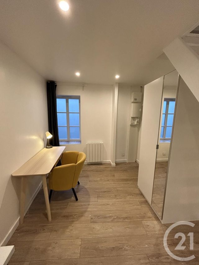 Appartement Duplex à louer - 2 pièces - 23.0 m2 - FALAISE - 14 - BASSE-NORMANDIE - Century 21 Cabinet De Loynes