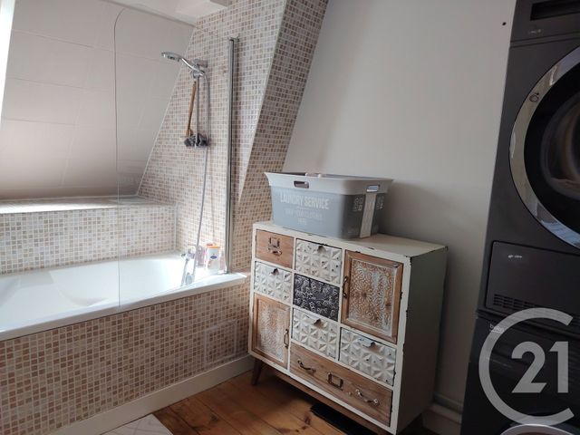 Appartement Duplex à louer - 3 pièces - 73.0 m2 - FALAISE - 14 - BASSE-NORMANDIE - Century 21 Cabinet De Loynes